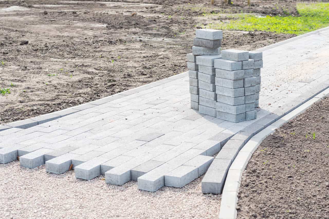 Paving blocks on a driveway – step by step installation